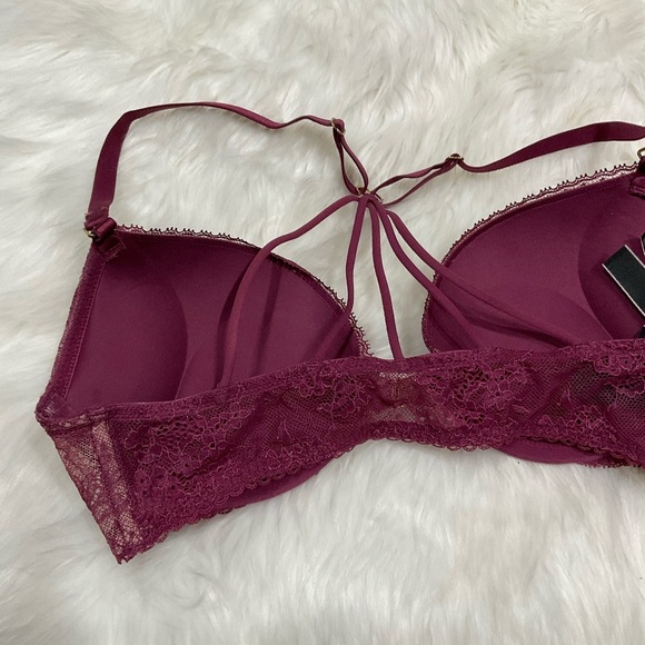 Bombshell Victoria's Secret Lace Bra Set in Burgundy - Picture 12 of 15
